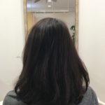 パサパサしてまとまらないクセ毛。